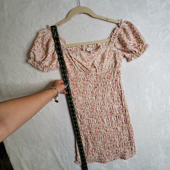 STORIA Small Smocked Square Neck BellSleeve FallVibe Sexy scrunched Elastic - Picture 5 of 16